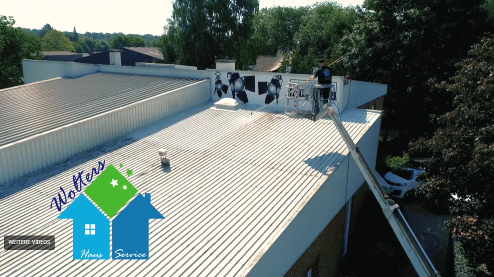 Video starten: Fachgerechte Dachreinigung Gildehaus